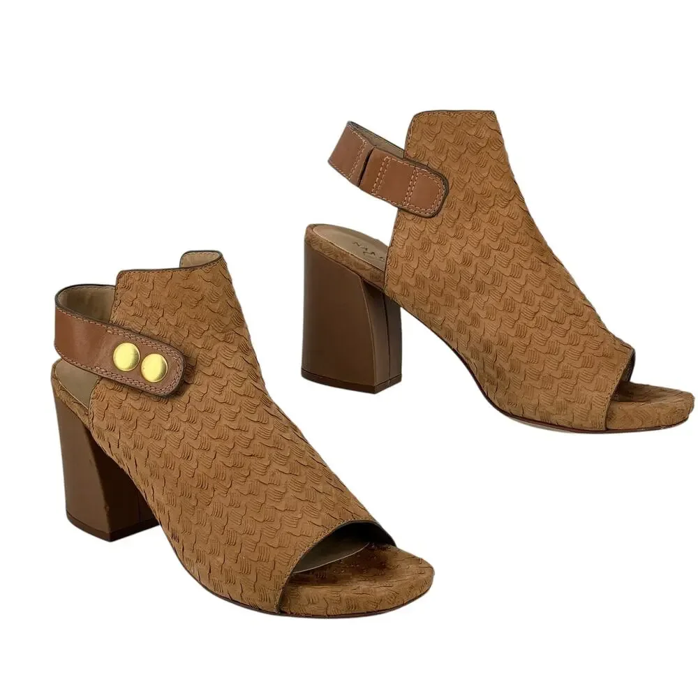 Naked Feet Juno Women's SZ 8.5 Sandals Brown Neutral Capsule Classic Casual Chic